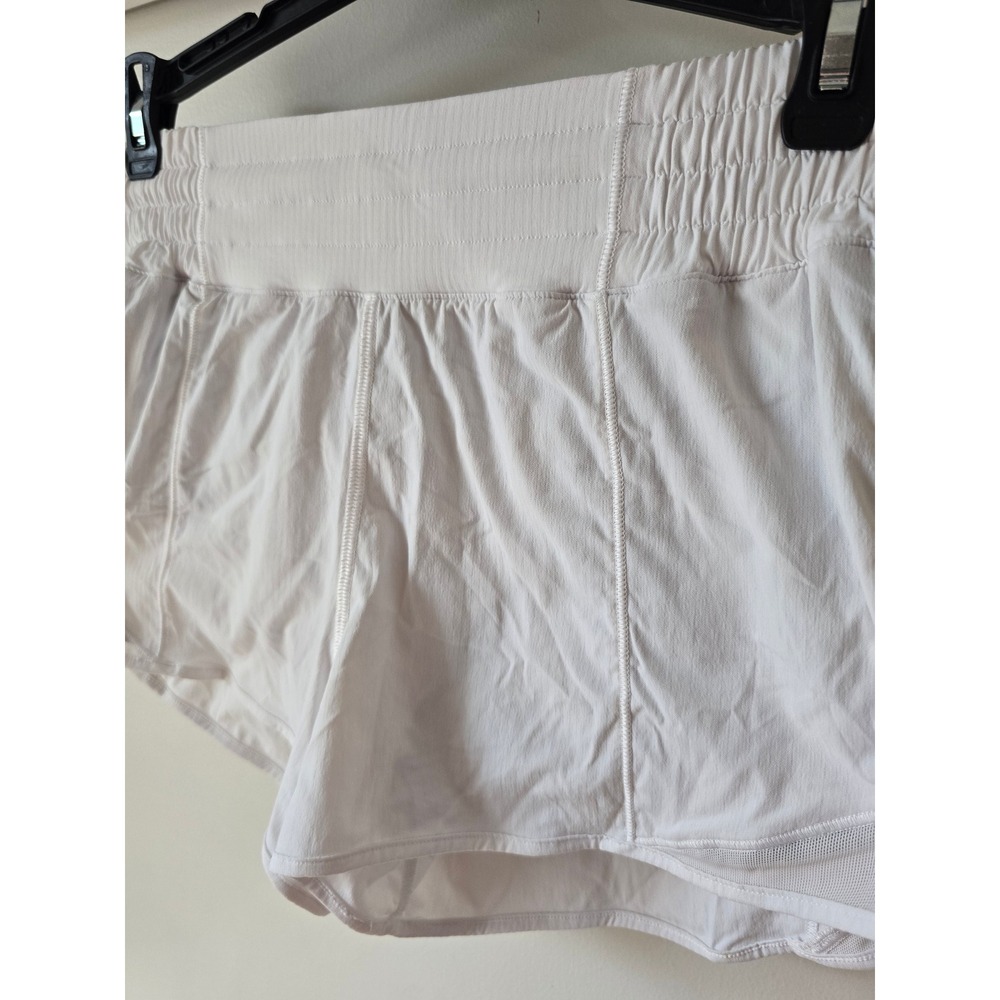 Lululemon Hotty Hot High-Rise Lined Short 2.5 White Size 4 Running Shorts - Picture 3 of 13